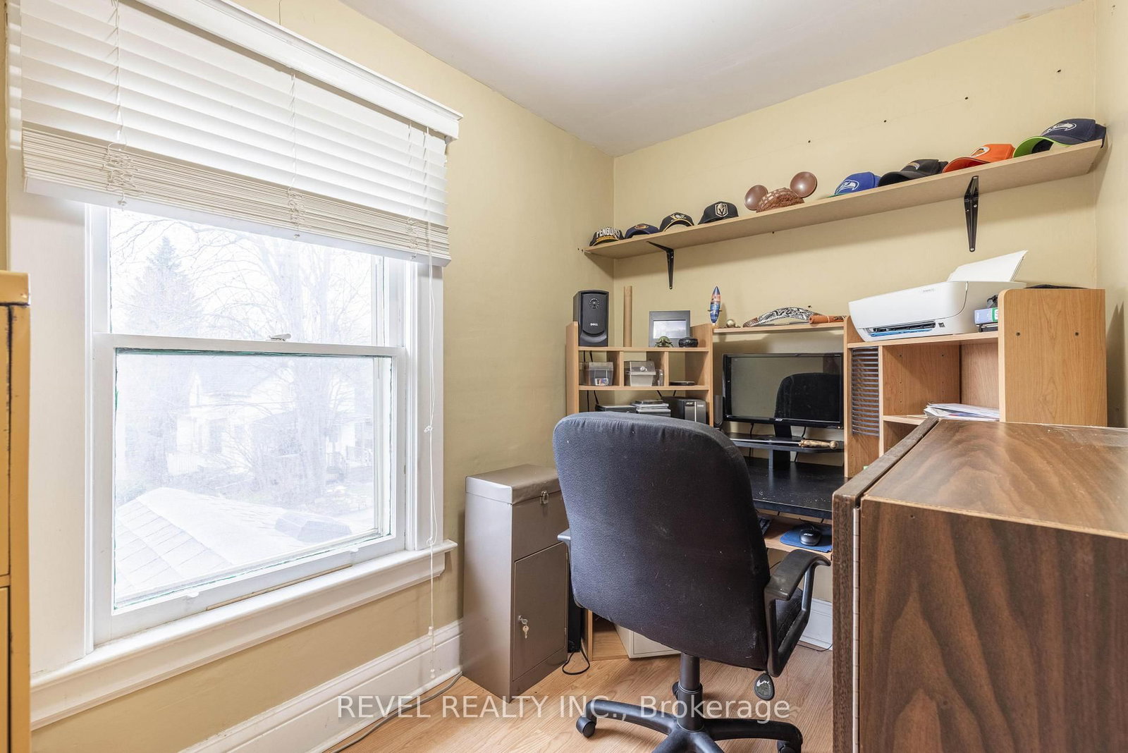 Listing Image 22
