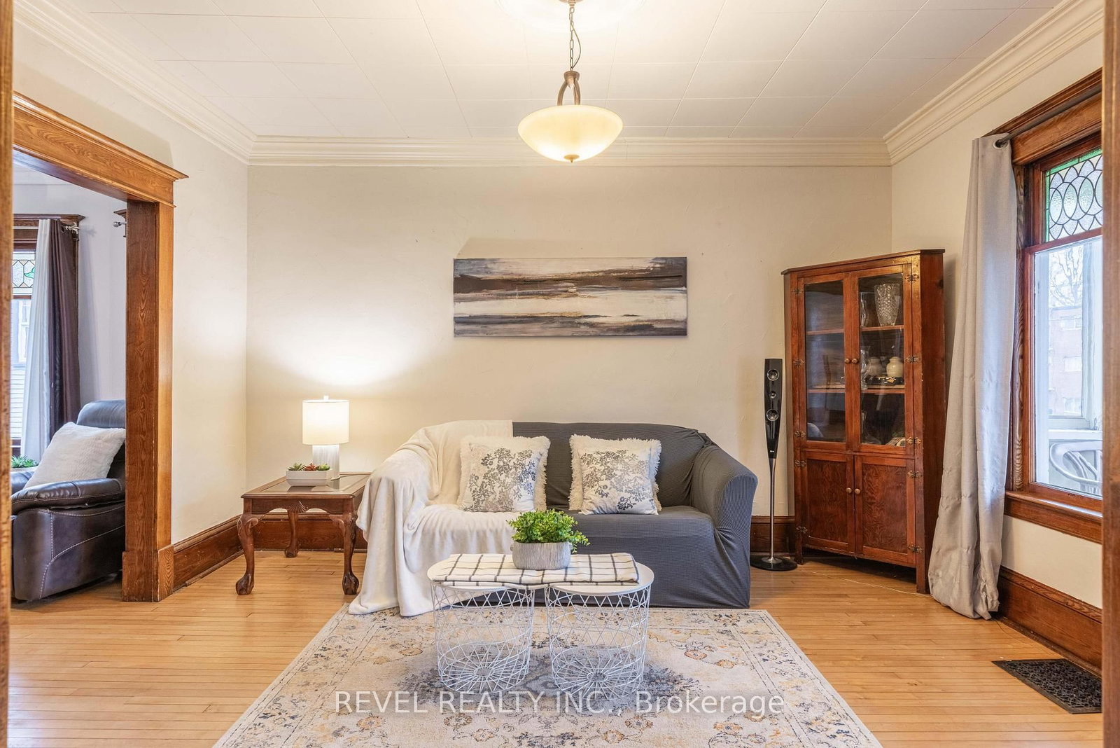 Listing Image 9