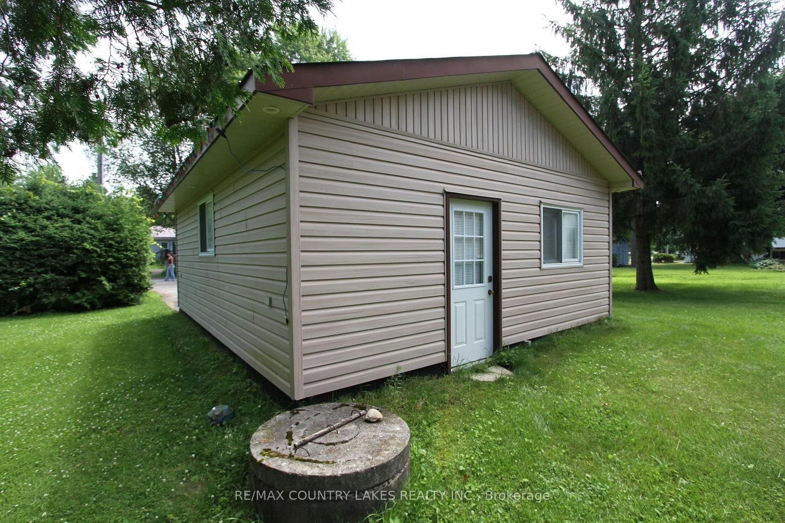 Listing Image 7