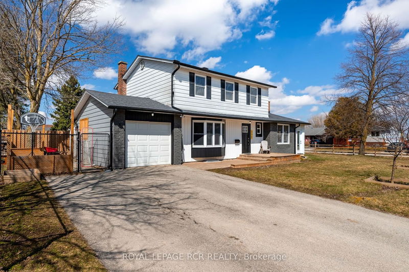 home for sale on 336 Pineview Gdns