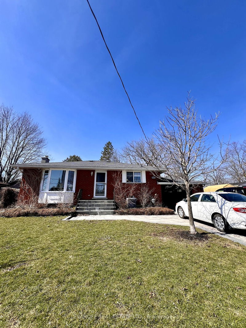 home for lease on 33 St George Street
