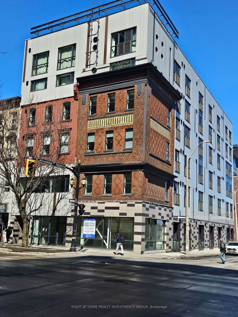 home for lease on 506-121 King Street E