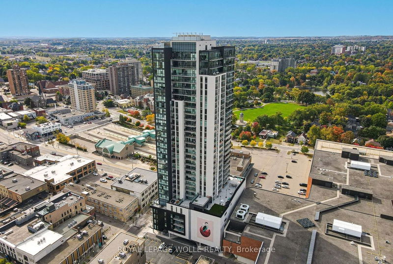 home for lease on 1101-60 Charles Street W