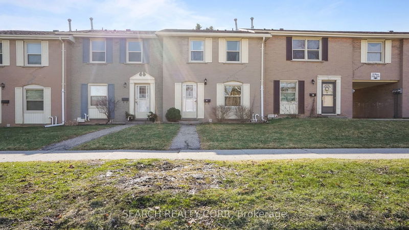 home for sale on 39 Queenston Drive