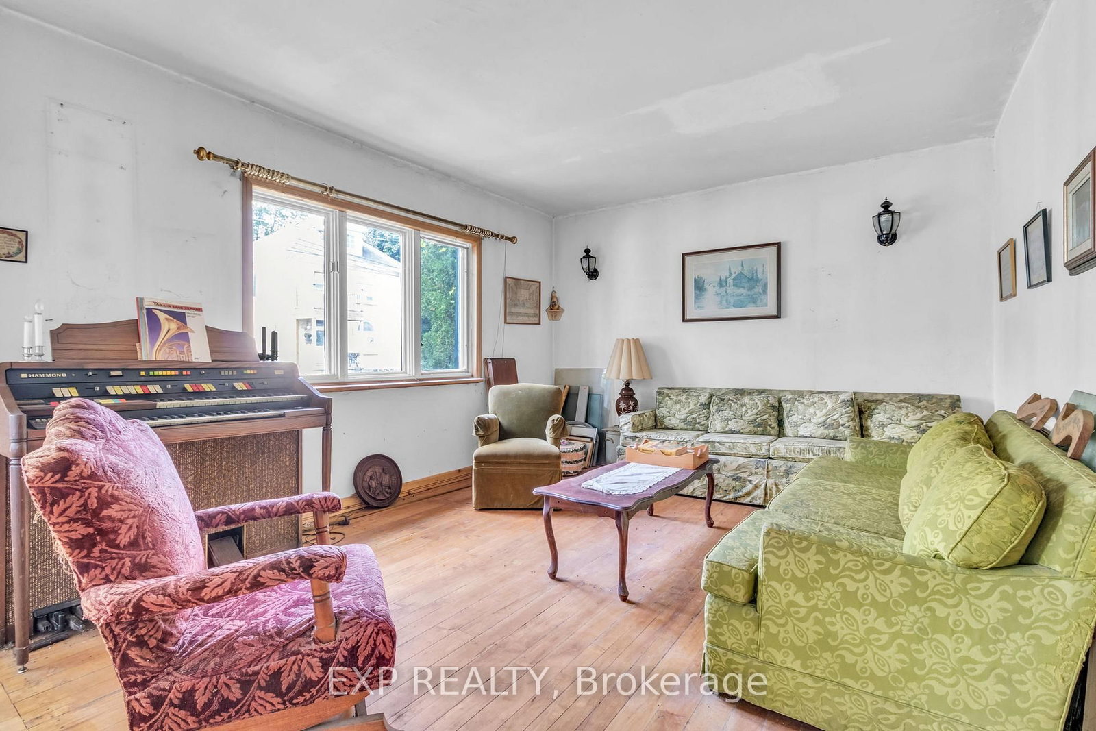 Listing Image 7