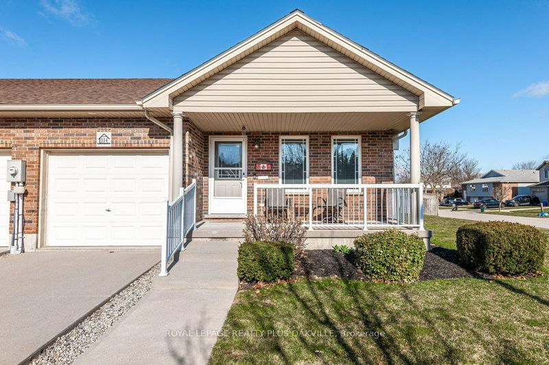 home for sale on 334 Dufferin Street