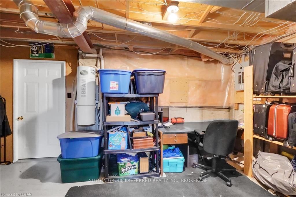 Listing Image 17