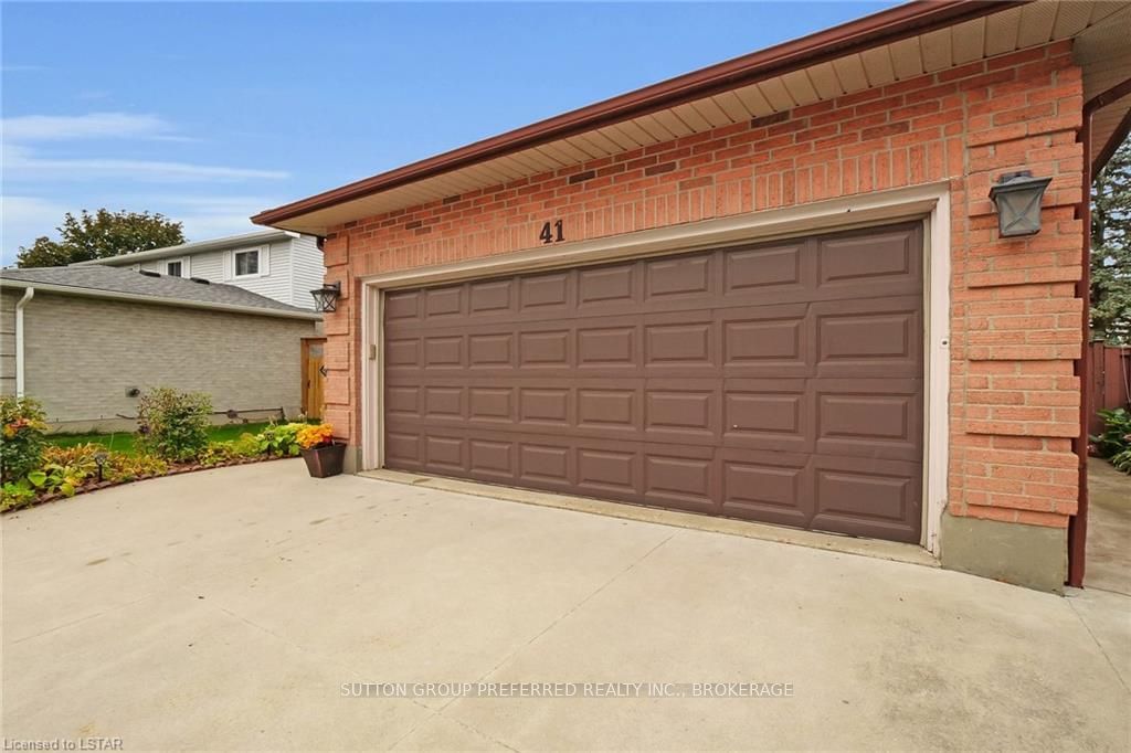 Listing Image 29