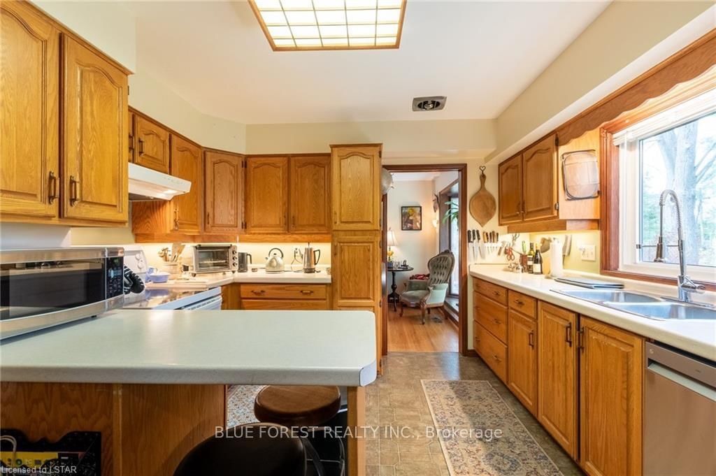 Listing Image 14