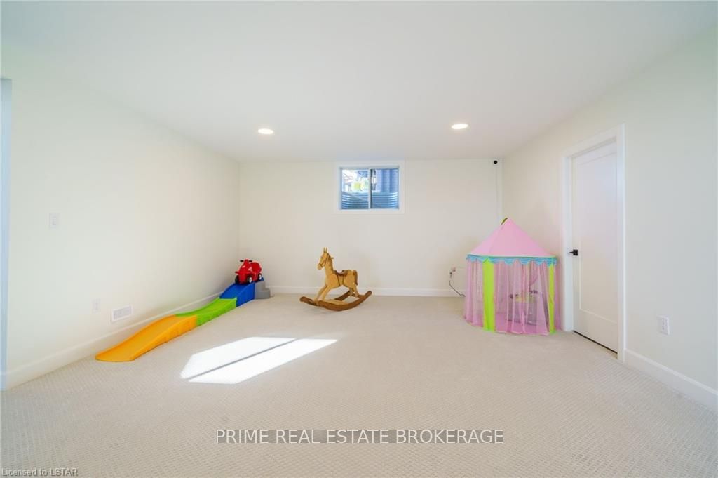 Listing Image 48