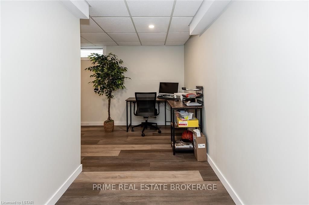Listing Image 32