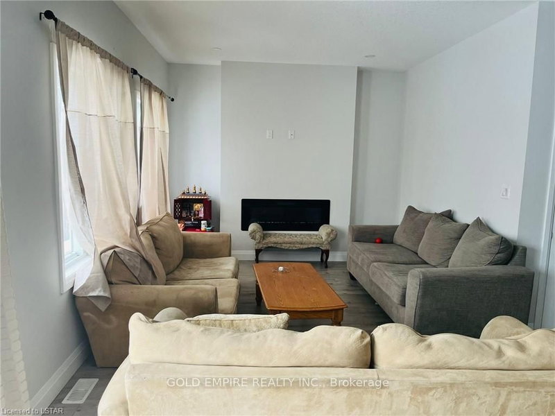 121 MARCONI Crt, London East, N5V 0C9 | Image 2