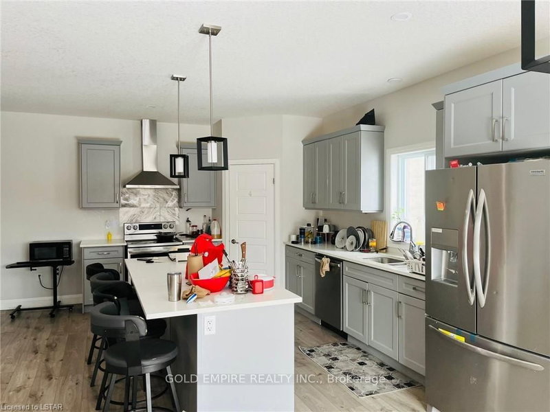 121 MARCONI Crt, London East, N5V 0C9 | Image 3