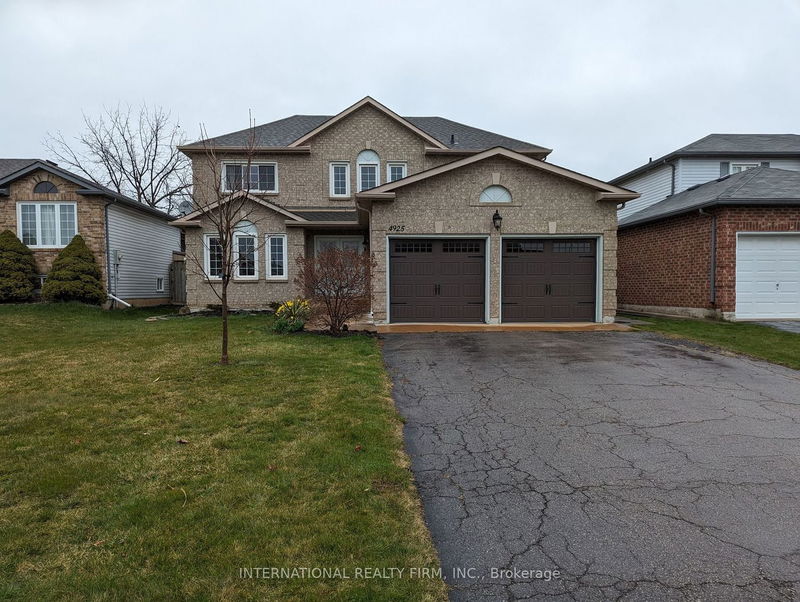 home for lease on 4925 Alexandra Avenue