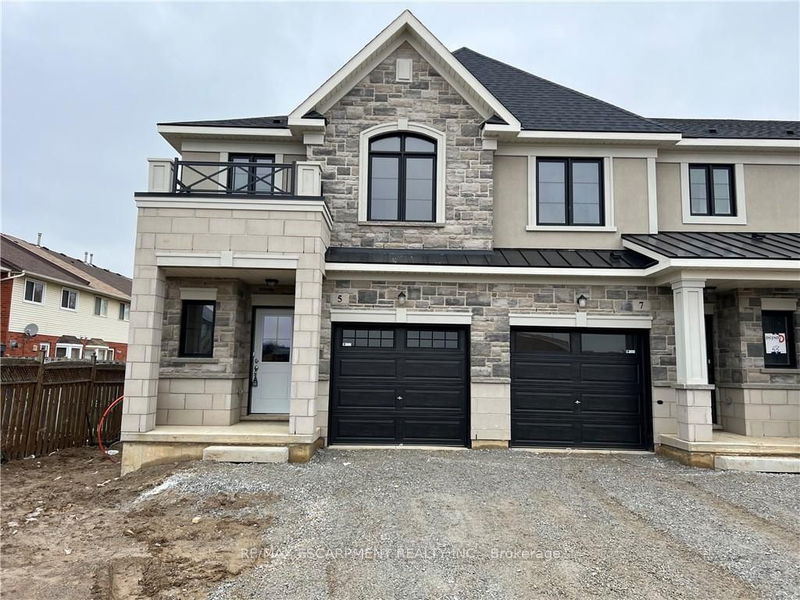 home for lease on 5 Genoa Drive