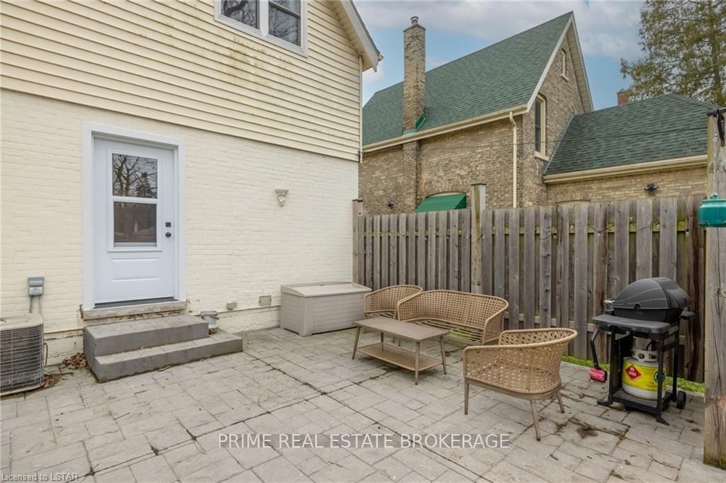 Listing Image 7