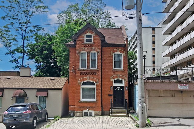 98 Hess Street