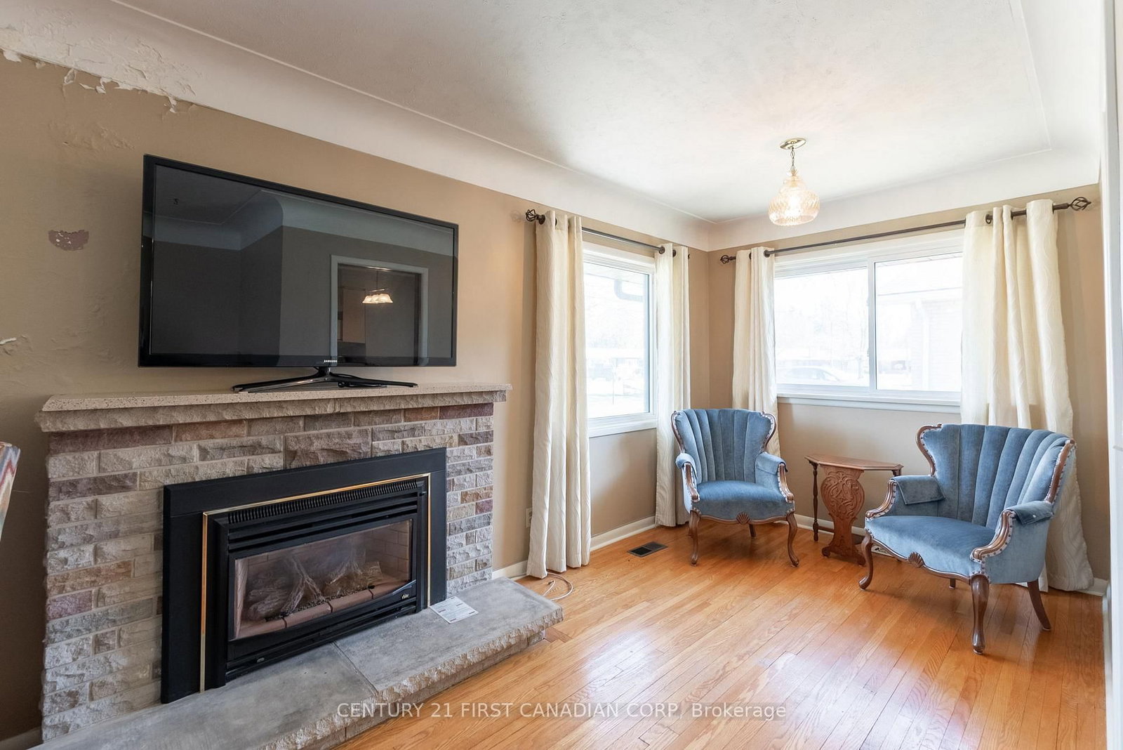 Listing Image 7
