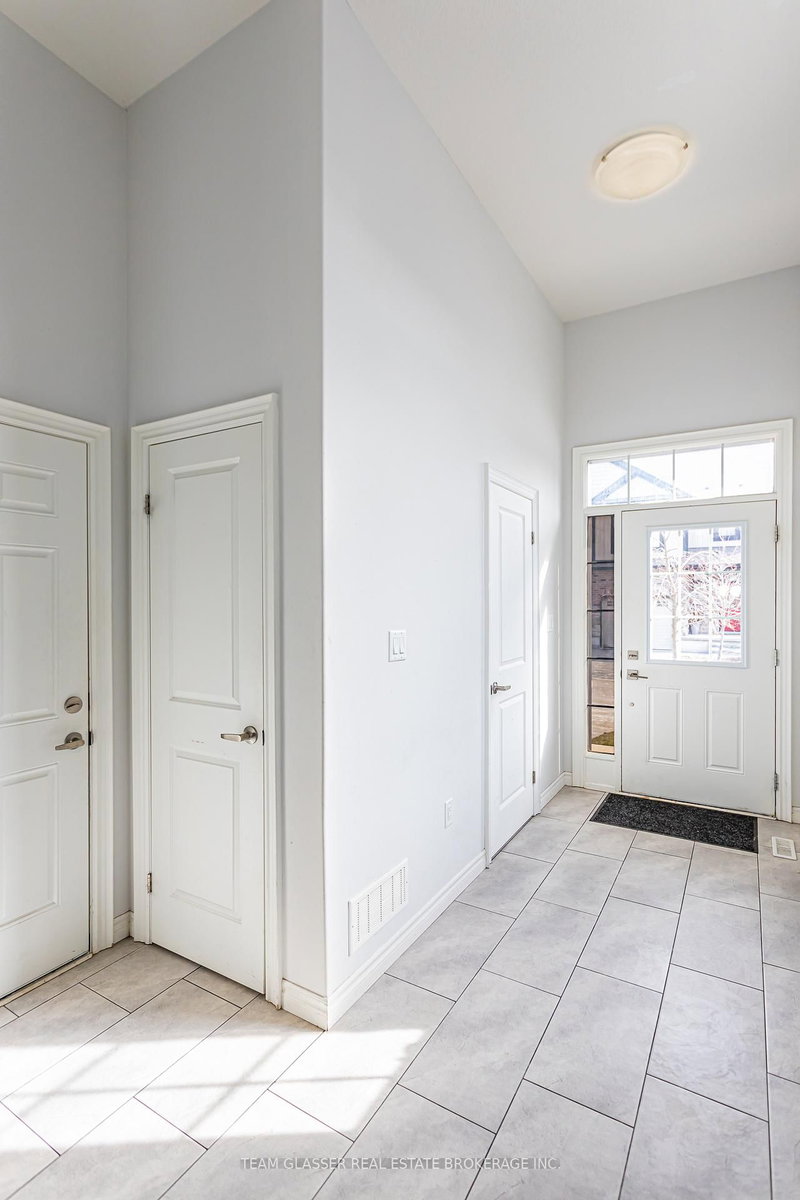 66 - 2235 Blackwater Rd, London North, N5X 0L8 | Image 2
