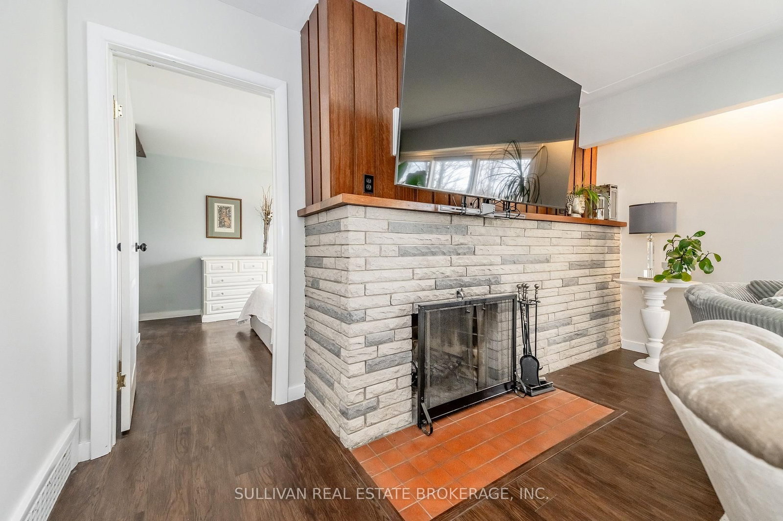 Listing Image 18