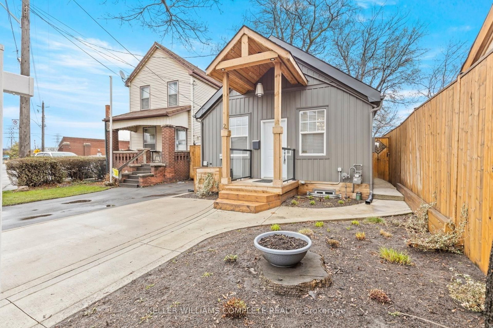 Listing Image 3