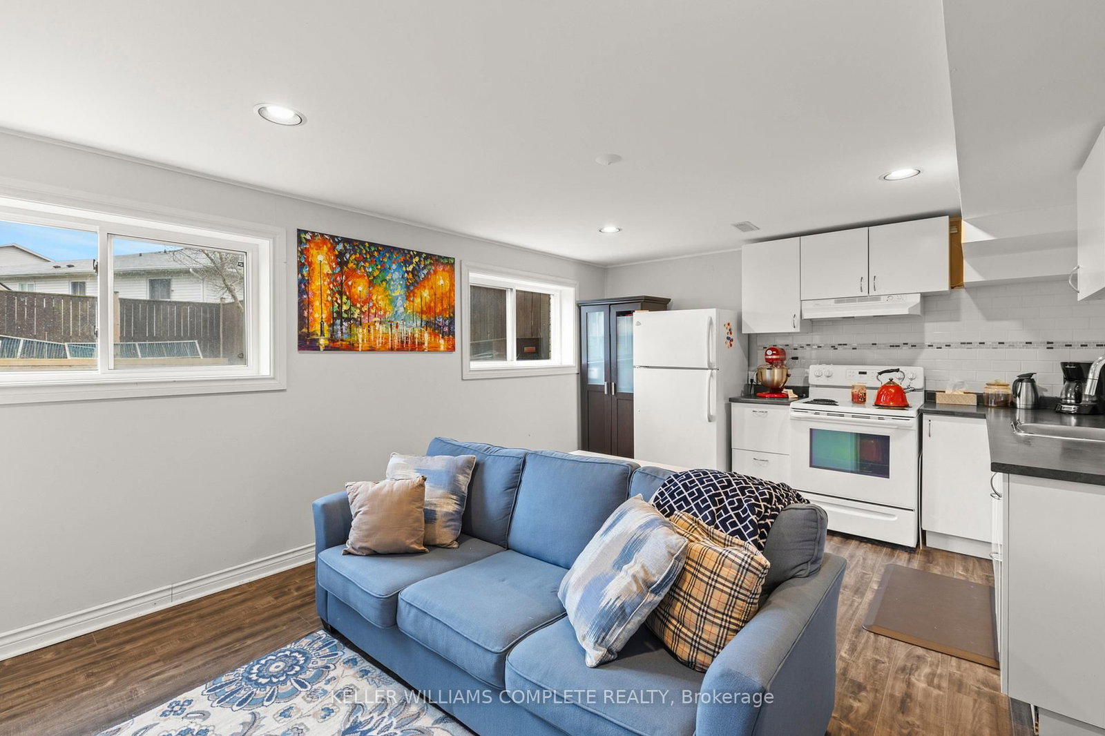 Listing Image 19