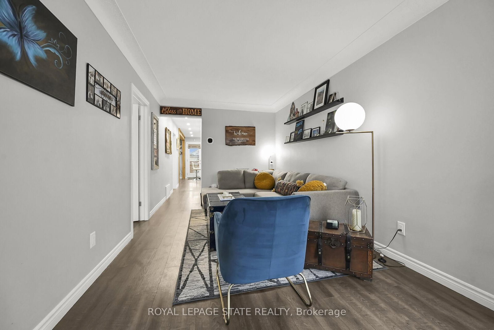 Listing Image 3
