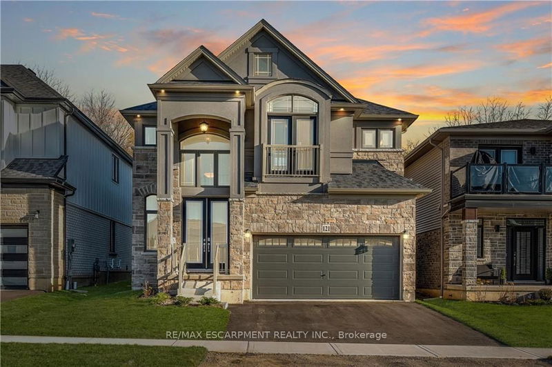 home for sale on 121 Daugaard Avenue