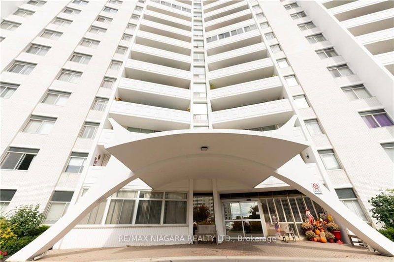 904 - 15 Towering Heights Blvd, St. Catharines, L2T 3G7 | Image 3