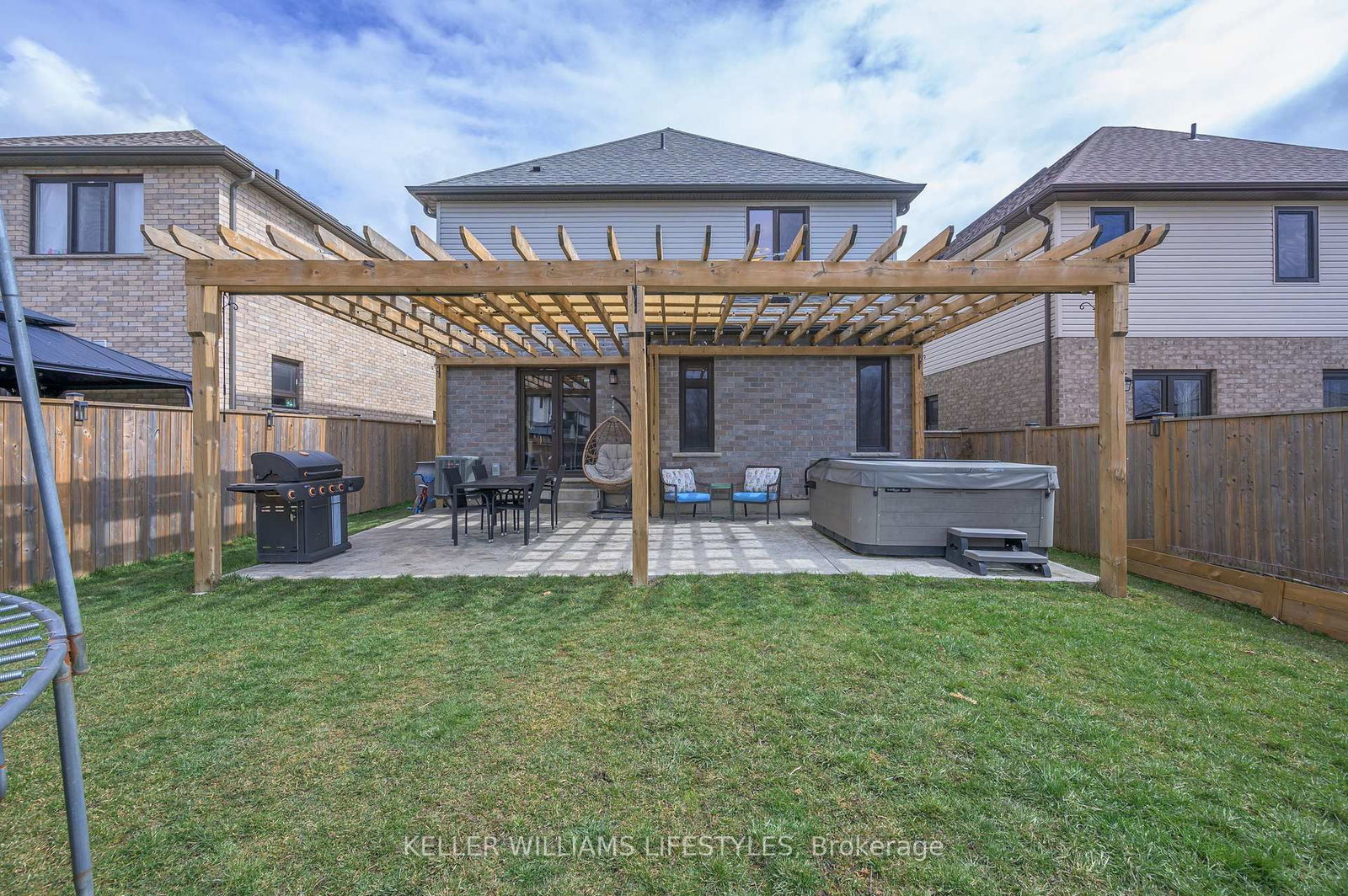 Listing Image 2
