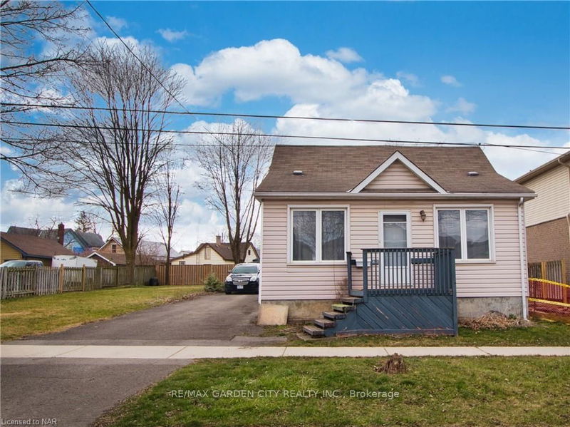 home for sale on 221 Taylor Street