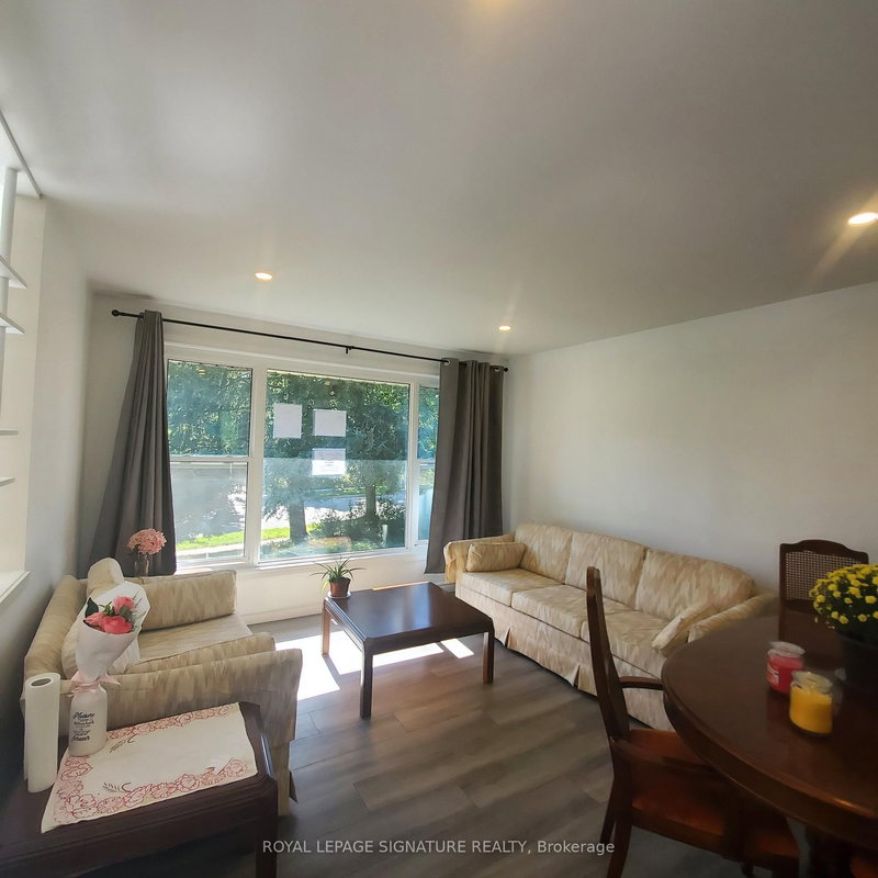 406 Tamarack Dr, Waterloo, N2L 4G6 | Image 3