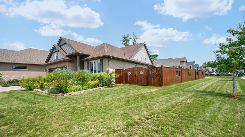 190 Emery St, Central Elgin, N5L 0A6 | Image 2