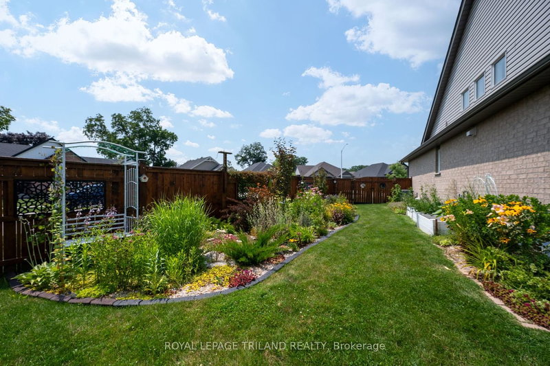 190 Emery St, Central Elgin, N5L 0A6 | Image 3