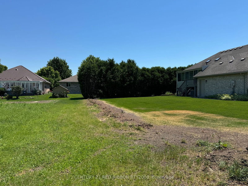 483 Tanya St, Strathroy-Caradoc, N7G 4A6 | Image 2