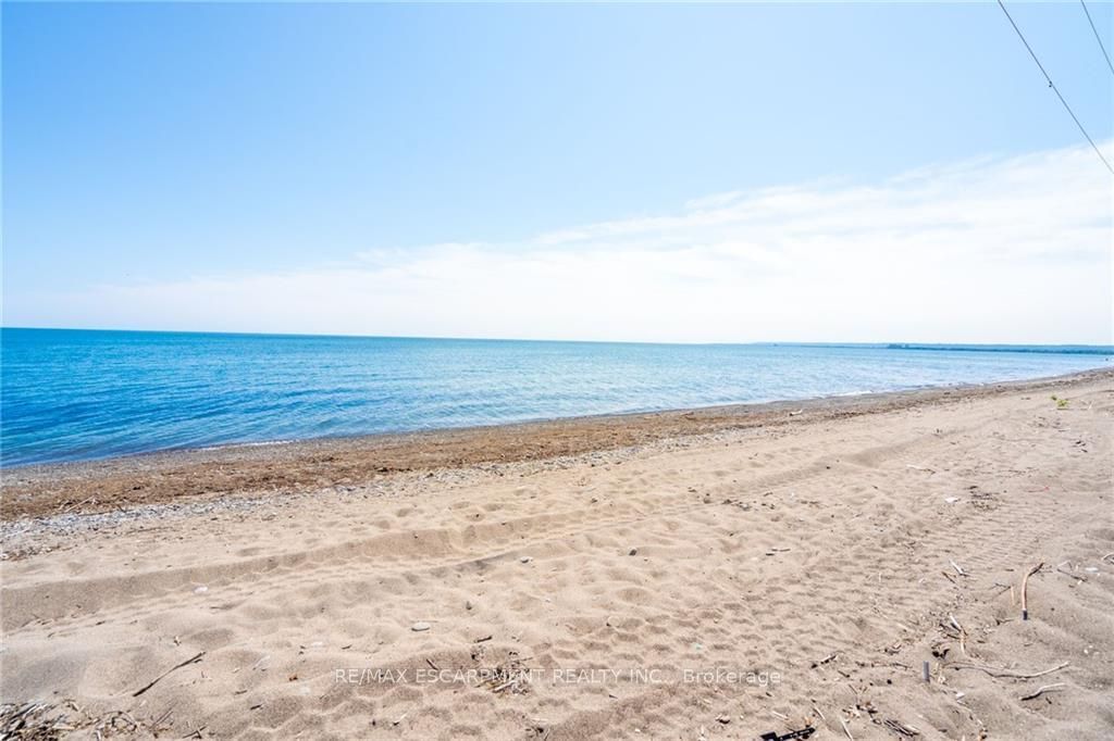 Semi-Detached House sold at 653 Beach Boulevard, Hamilton, Hamilton Beach, L8H 6X8 - MLS: X8216960