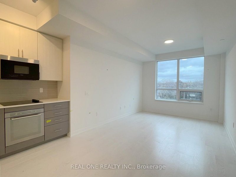 409 - 415 Main St W, Hamilton, L8P 1K5 | Image 2