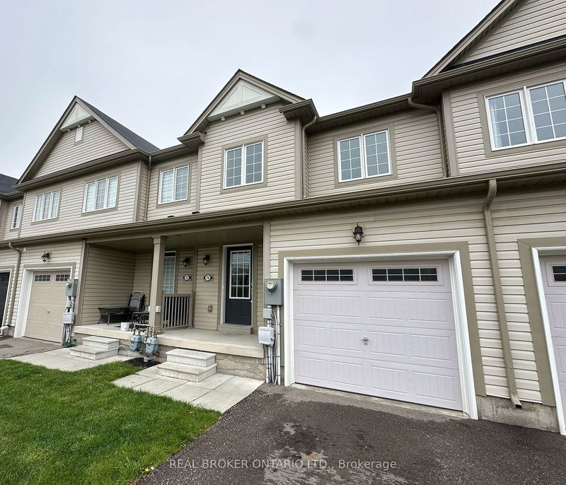 home for lease on 7755 White Pine Crescent