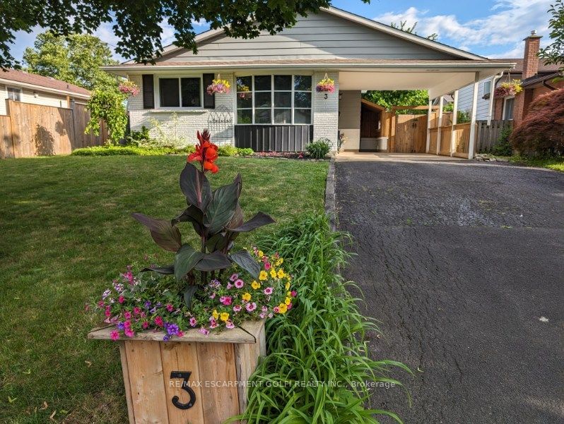 home for sale on 3 Rene Lane E