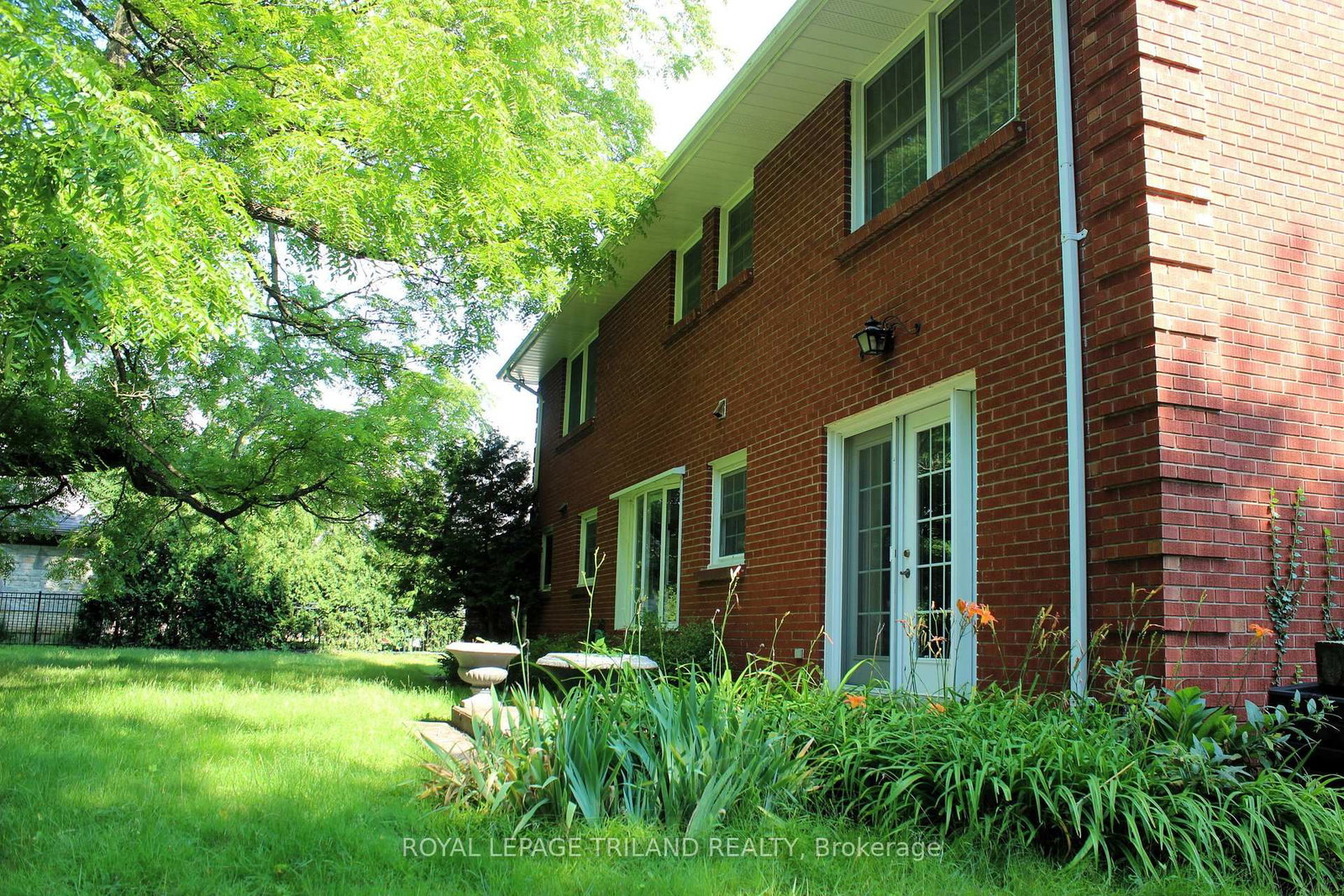 Listing Image 16