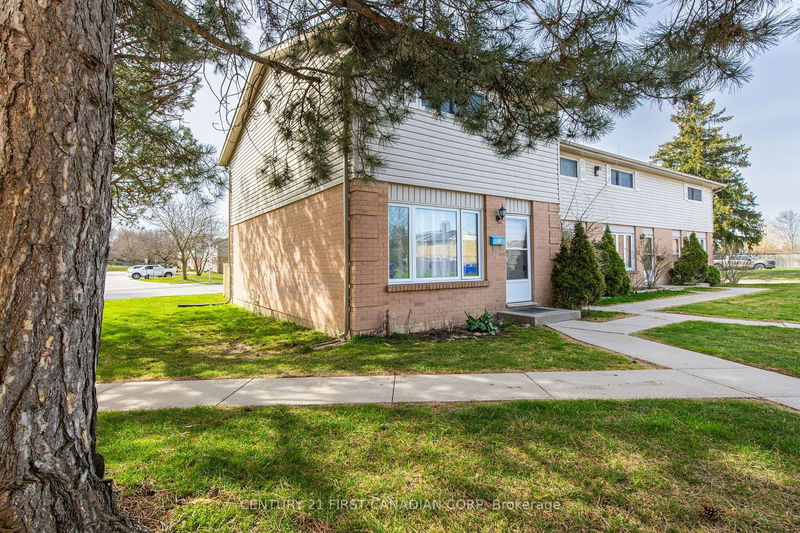 home for lease on 5-75 Gatewood Place