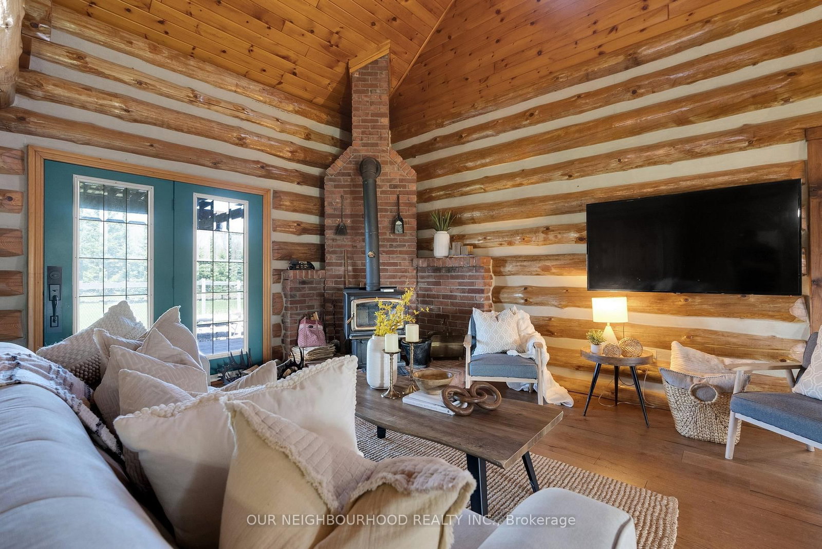 Listing Image 4