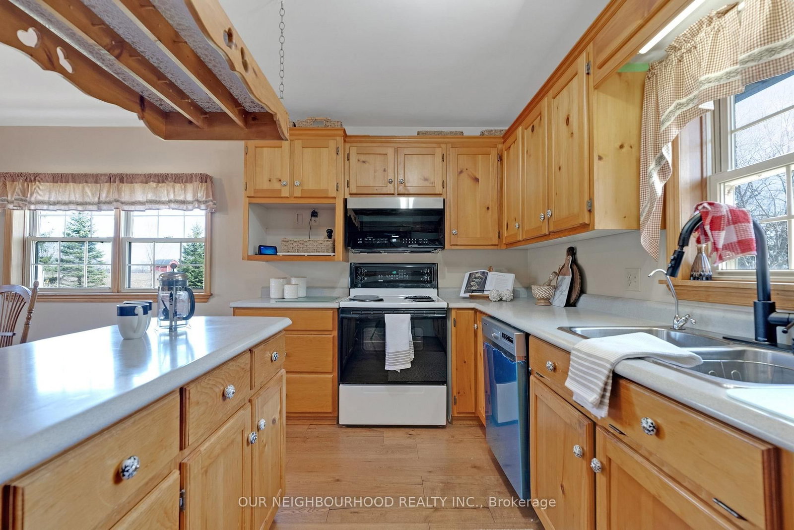 Listing Image 8