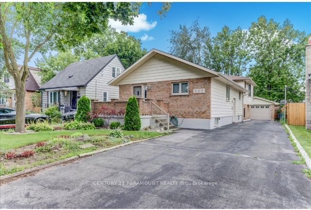 home for sale on 207 Linwood Street E