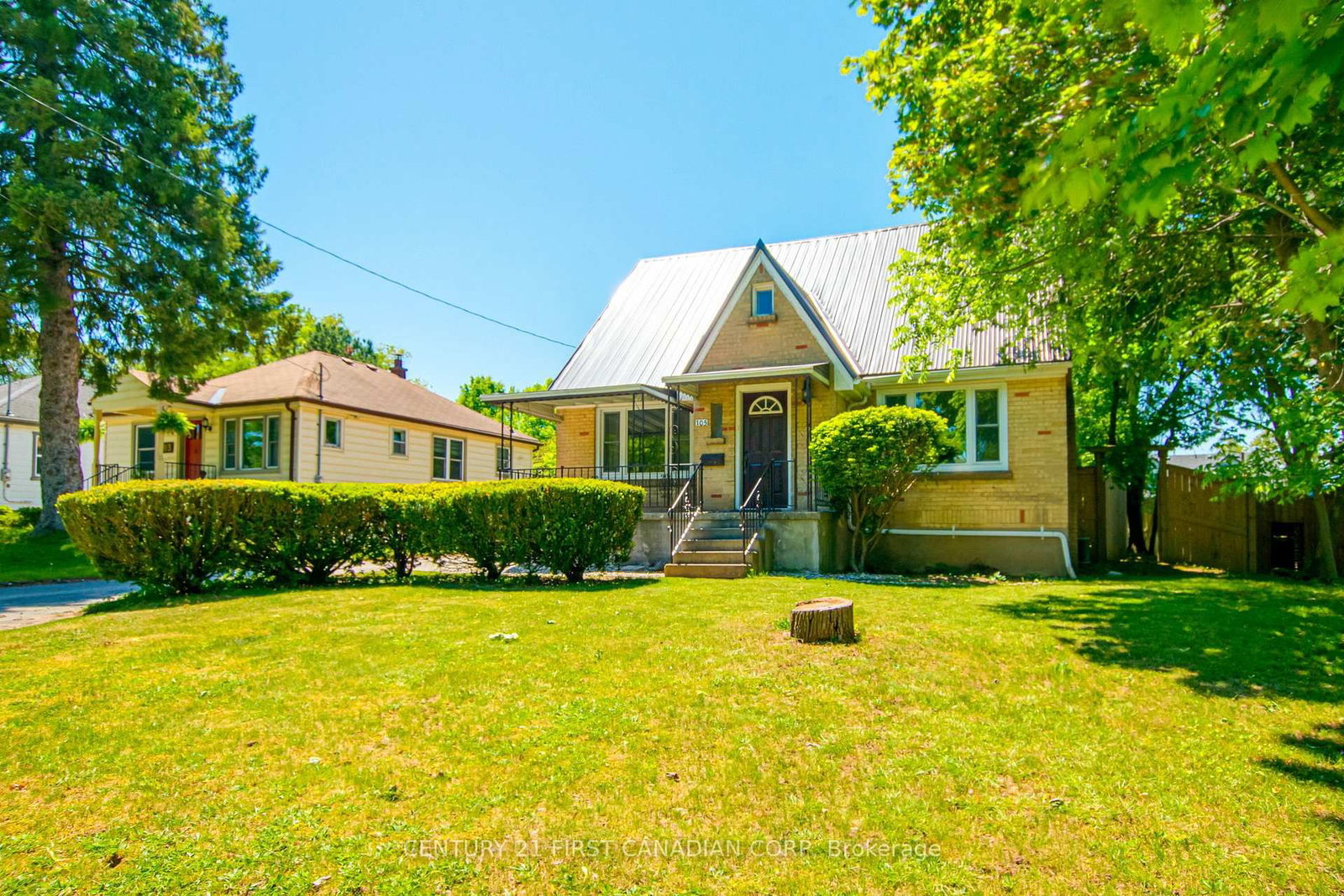 Listing photo 2