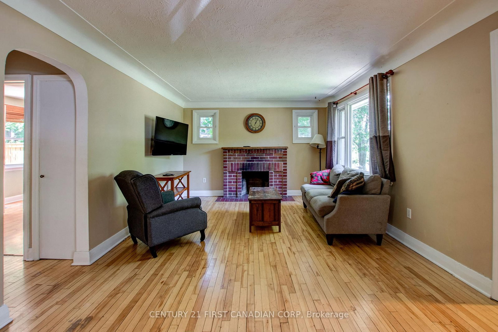 Listing Image 7