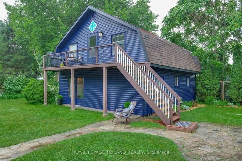 7575 Biddulph St, Lambton Shores, N0M 2L0 | Image 3