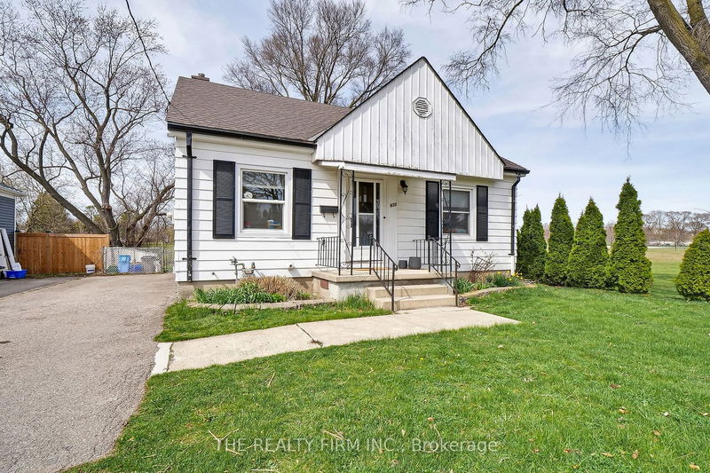 home for sale on 470 Mornington Avenue