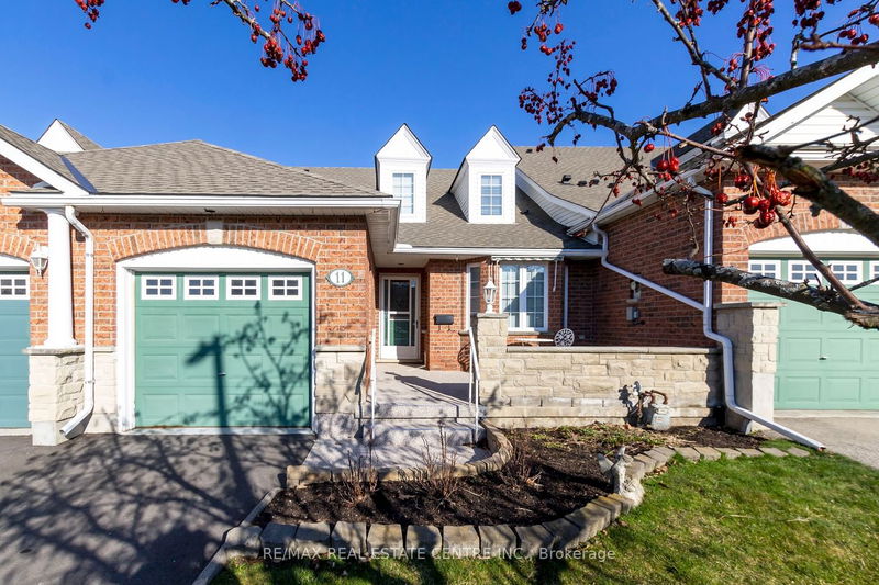 home for sale on 11 Somerset Glen