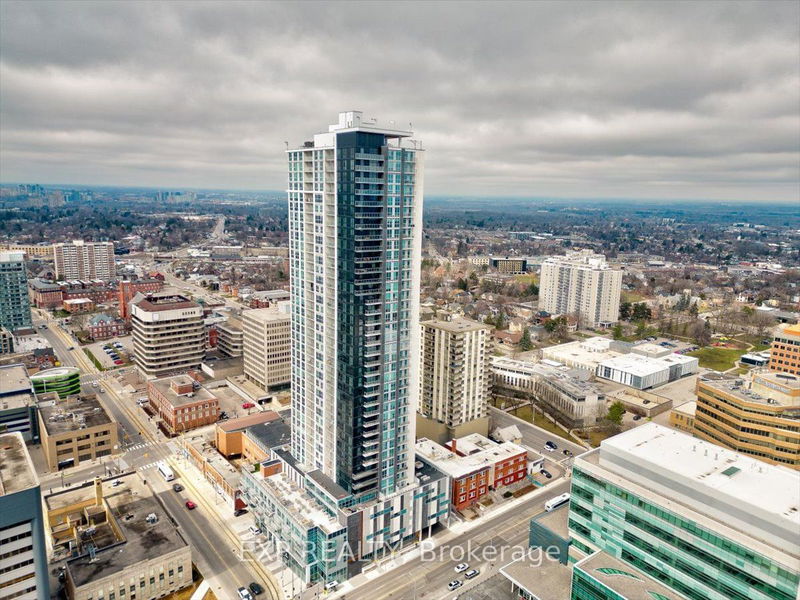home for lease on 3813-60 Frederick Street